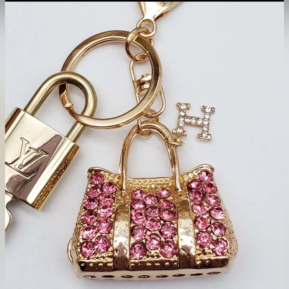 Authentic Louis Vuitton Lock & Key with Bag Charm, Keychain - Picture 5 of 8
